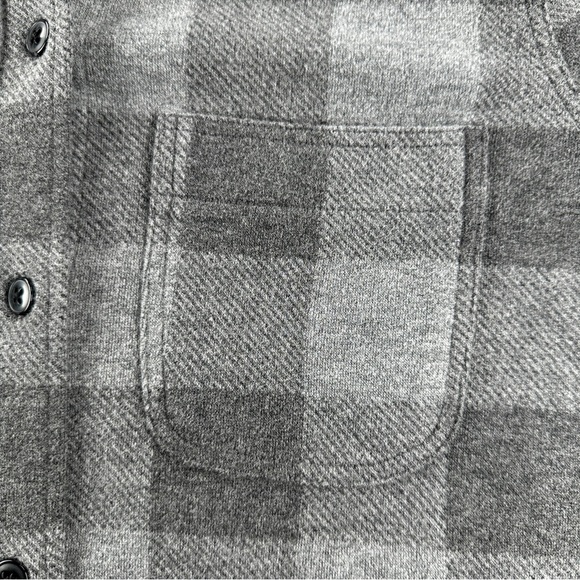 Quince Womens Small Gray Charcoal Plaid Stretch Sweater Fleece Button Down Shirt - Picture 5 of 11